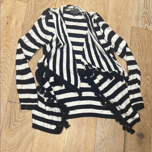 Duffield Lane Cashmere Blend Sweater Cardigan - Picture 2 of 8